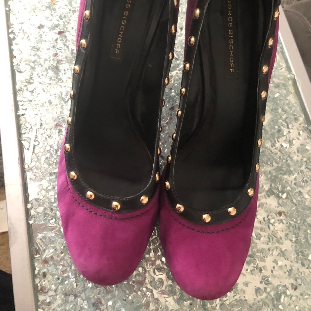 Women’s Jorge Bischoff magenta colored pumps
